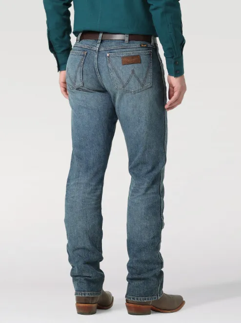 112317564 - Wrangler Men's Retro® Slim Straight Jean