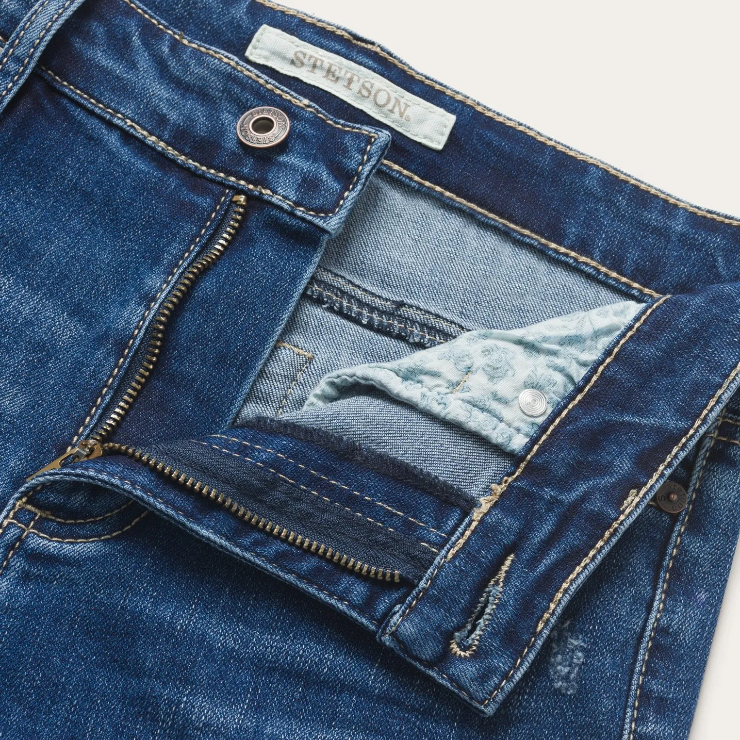 902 High Waist Slim Fit Jean