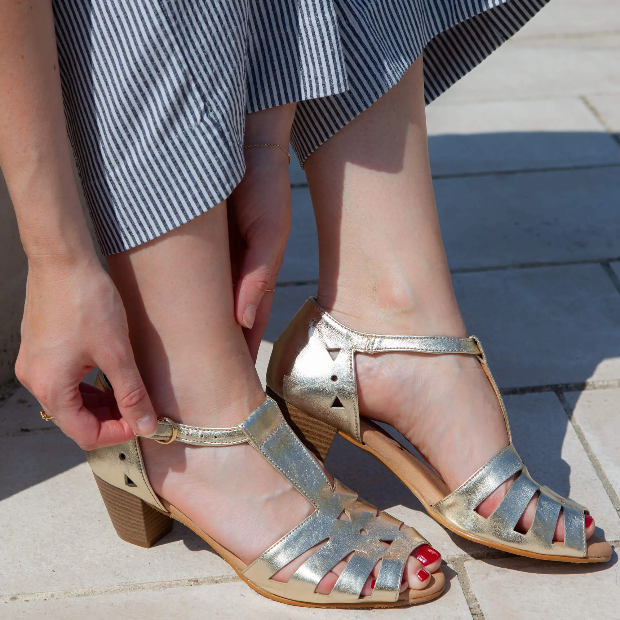 Gaby Up - Sandales Dorées Vegan à Talons