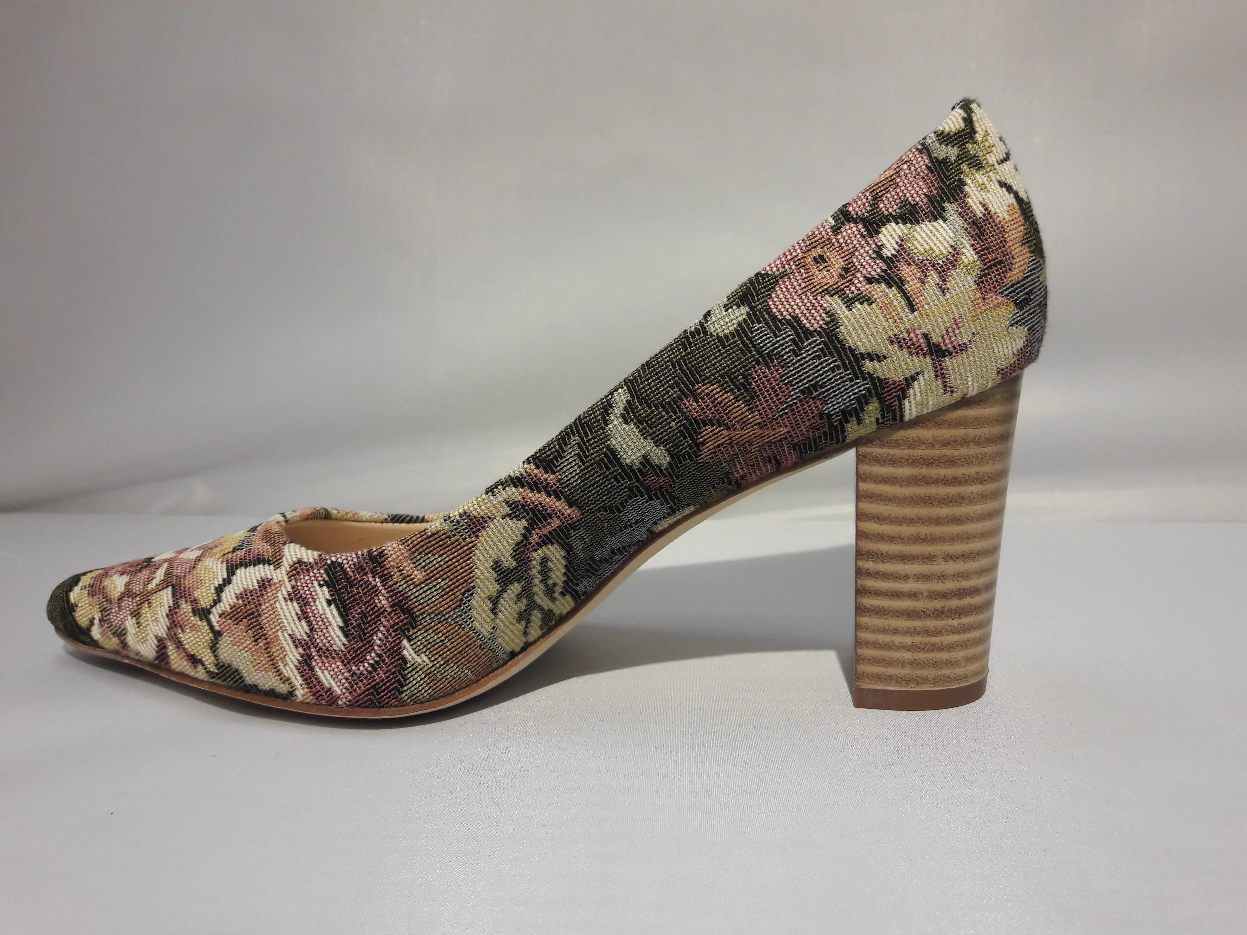 Jessica Floresta Jon Josef Pumps