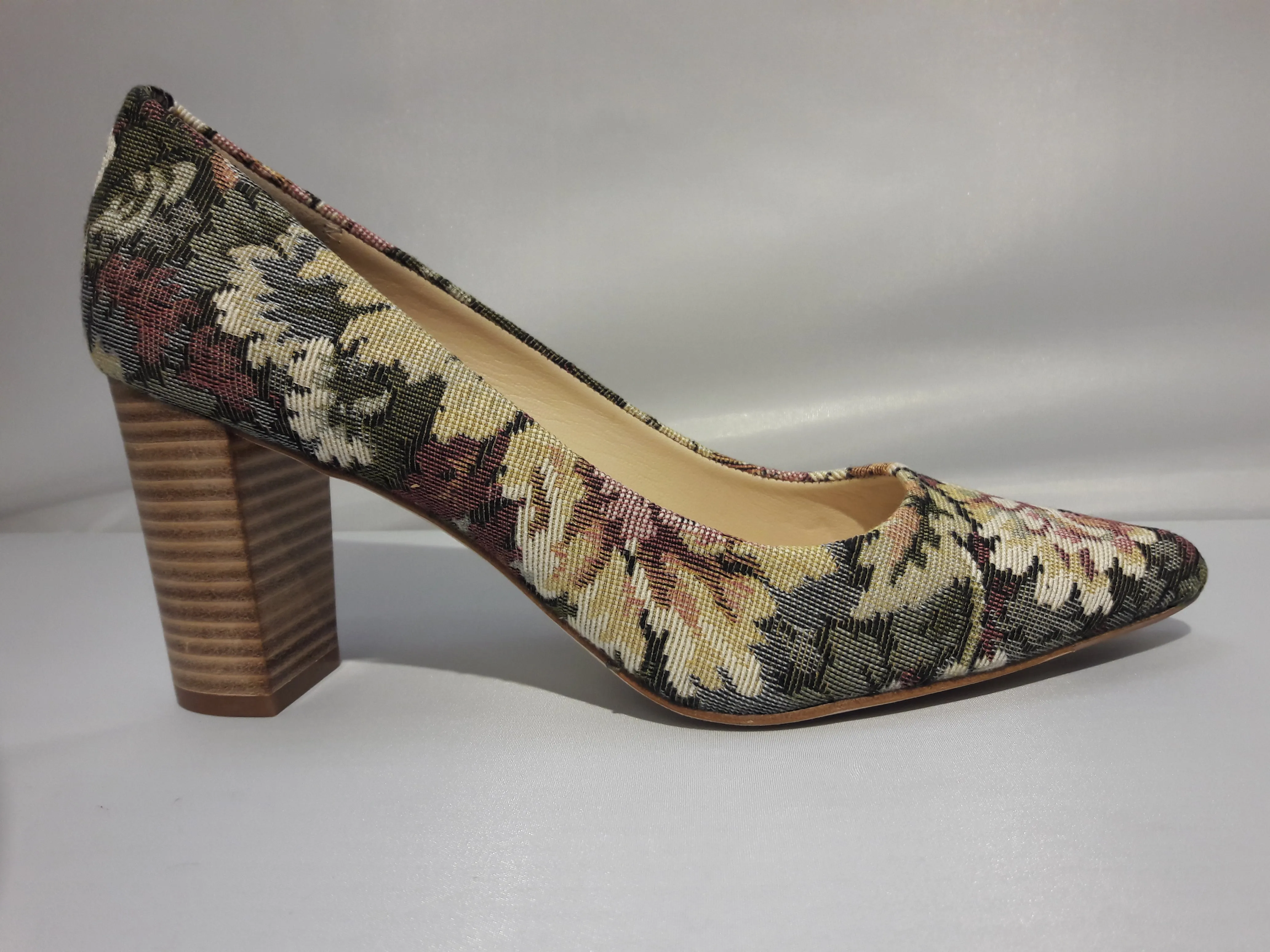 Jessica Floresta Jon Josef Pumps