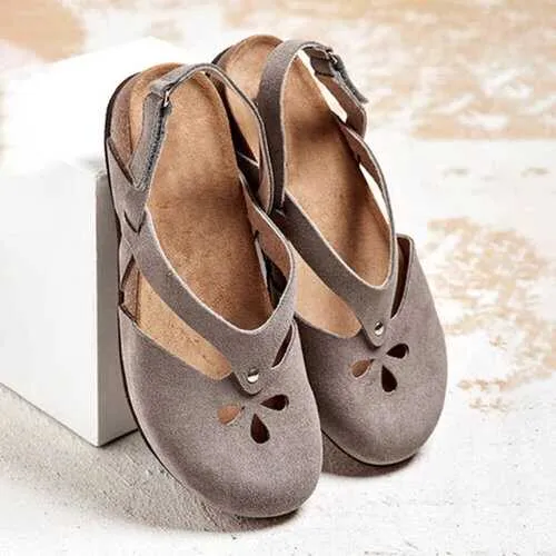 Retro Closed Toe Flat Sandals