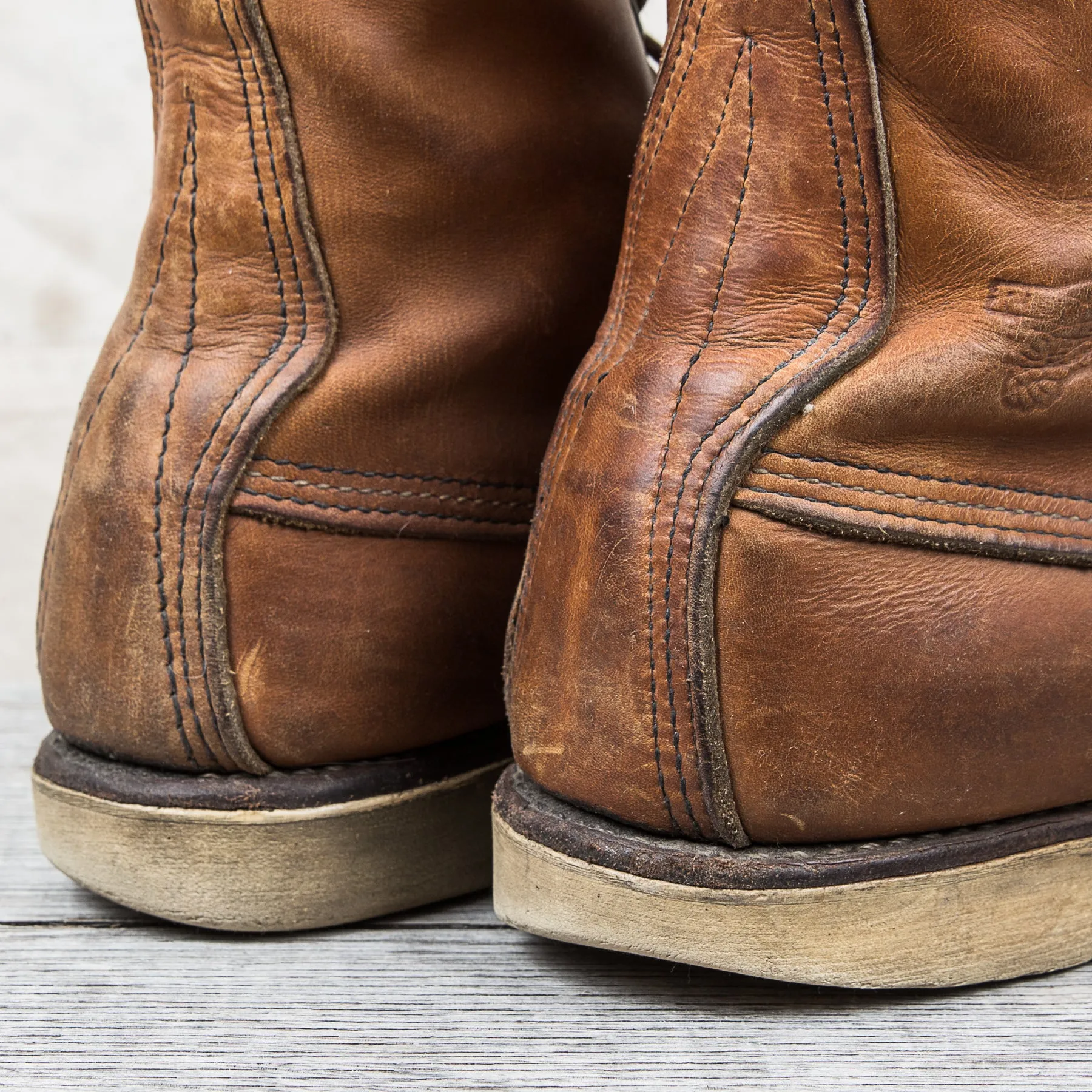 Secondhand Red Wing Classic Moc Toe Style No. 877